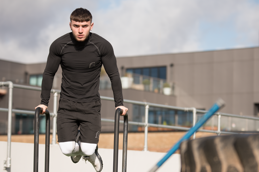 Under Pressure: The Science Behind Compression Garments and 5 Benefits of Using Compression Clothes + Infographic